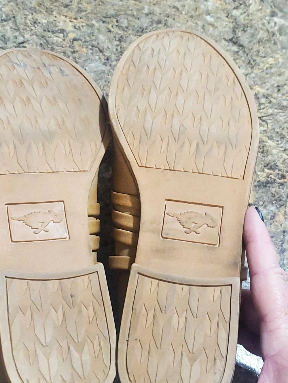 ROCKET DOG SZ 8. TAN ANKLE BOOTS. CUT OUT DESIGN